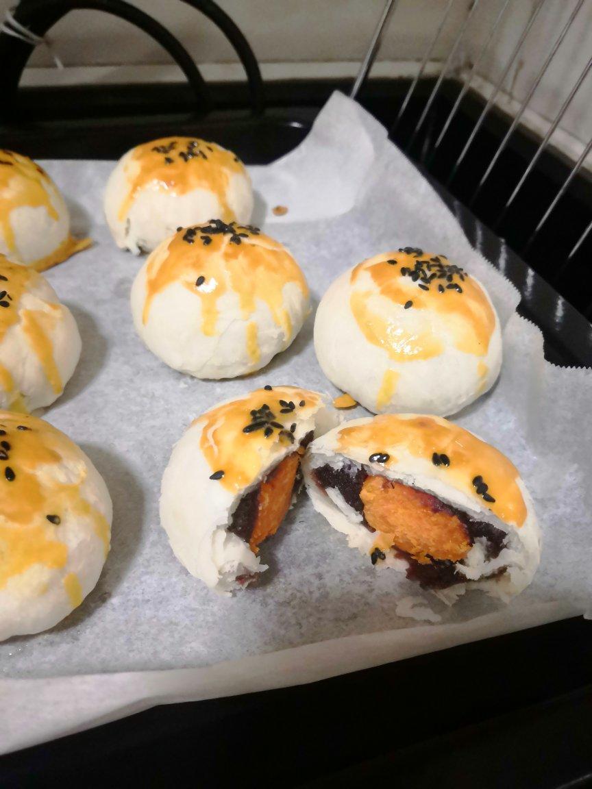 蛋黄酥（放置几天也很酥）