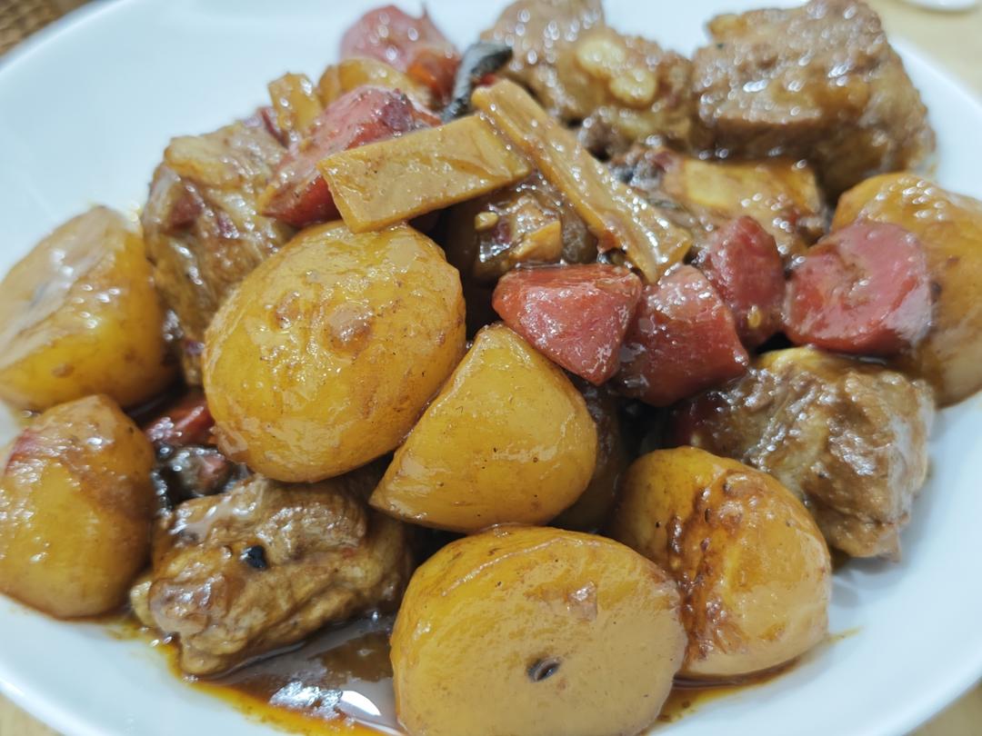 正宗四川土豆烧排骨（红烧排骨）（不焯水不炒糖色）