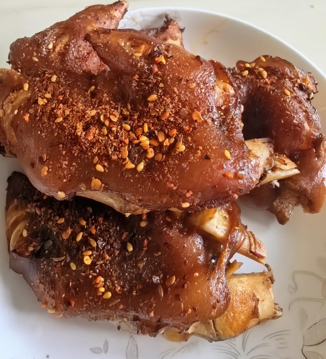 香酥烤猪蹄