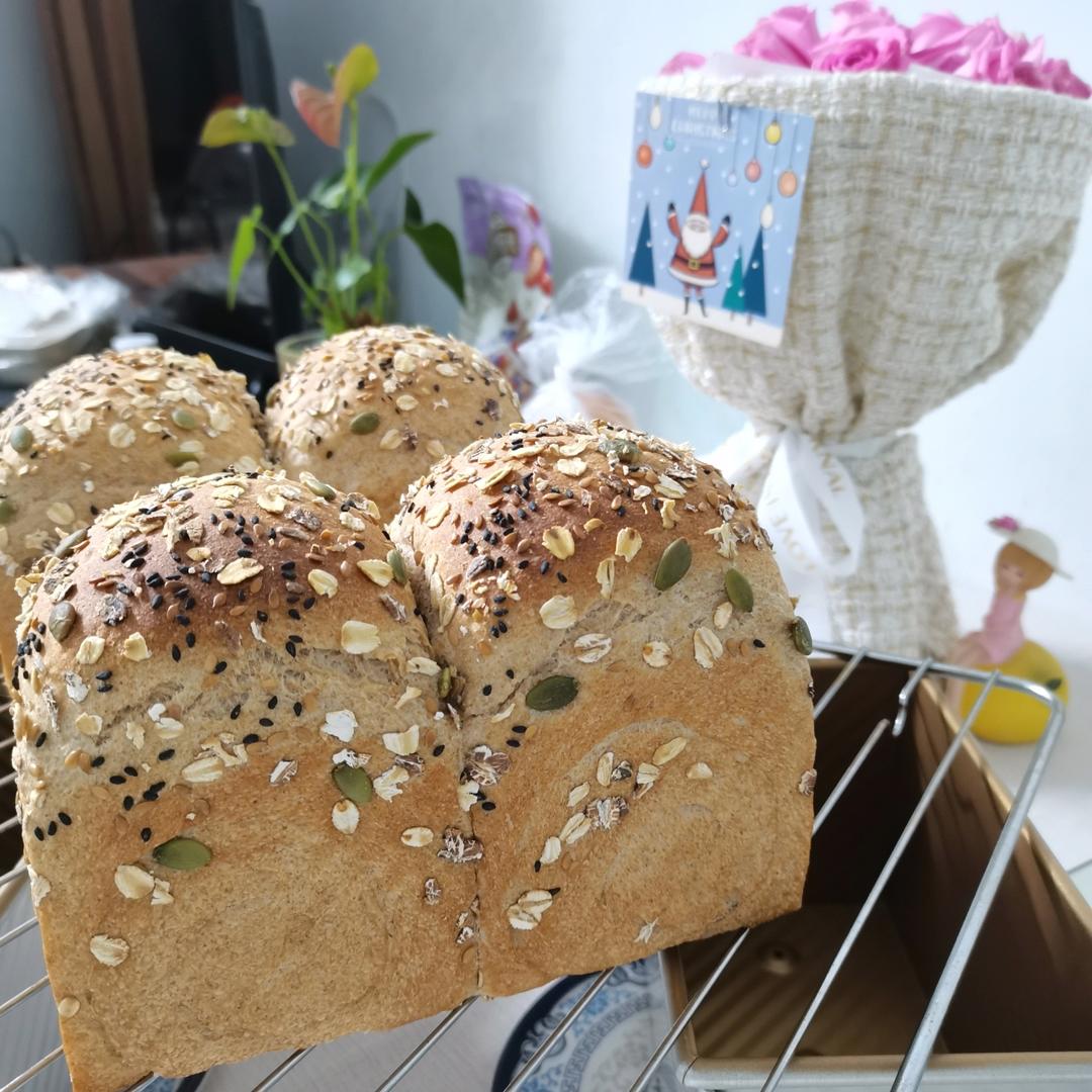 黑糖全麦杂粮吐司