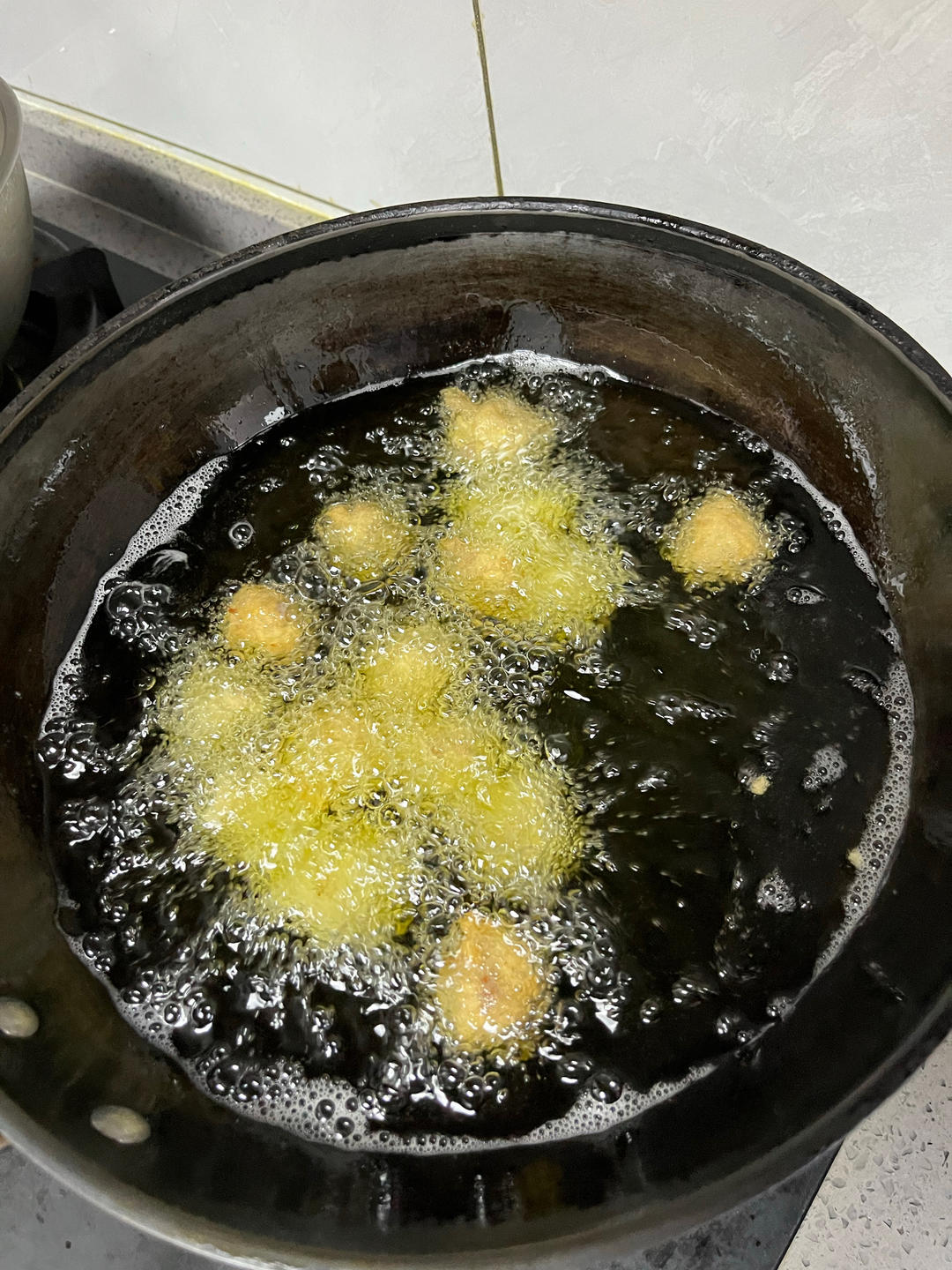 酥炸肉丸子