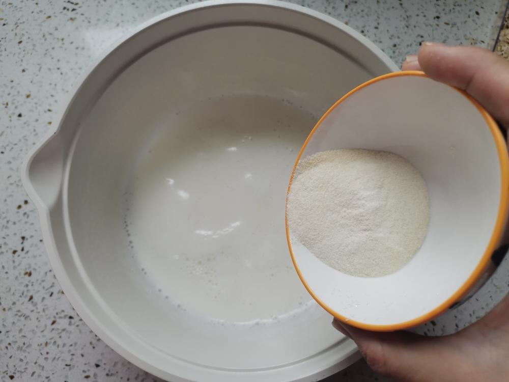 纯奶手撕吐司的做法 步骤1
