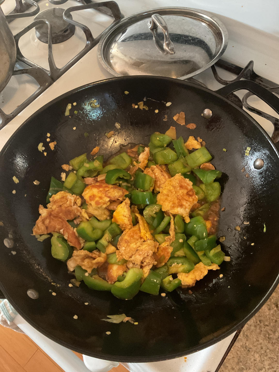 鸡蛋尖椒打卤面