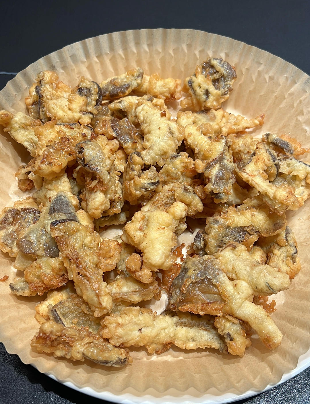 干炸蘑菇的做法，大人小孩都喜欢