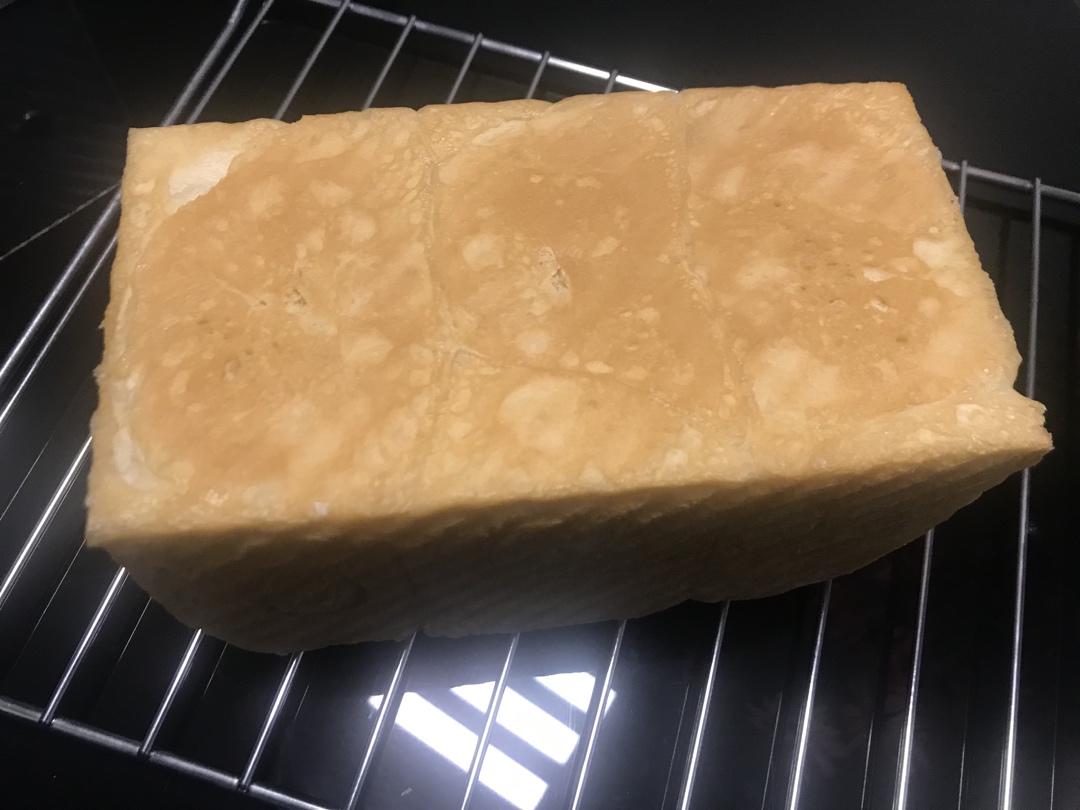 烫种鲜奶吐司