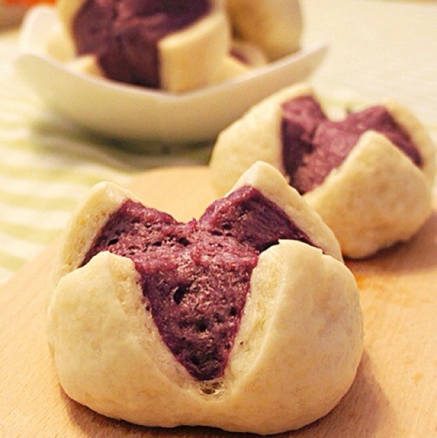 【双色开花紫薯馒头】，馒头也可以有花样儿。