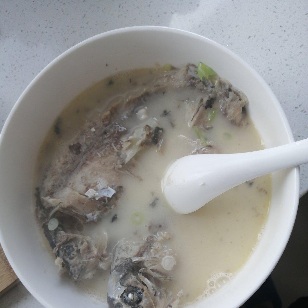 鲫鱼汤