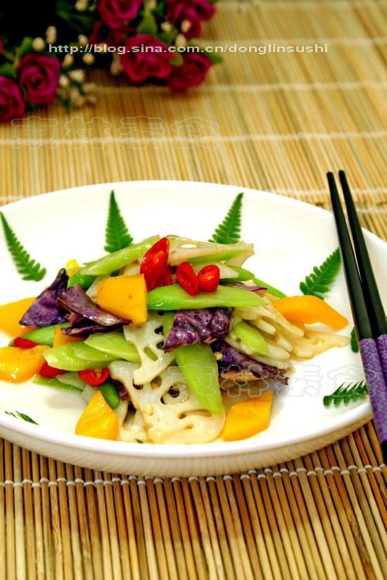 紫包菜炒藕片的做法