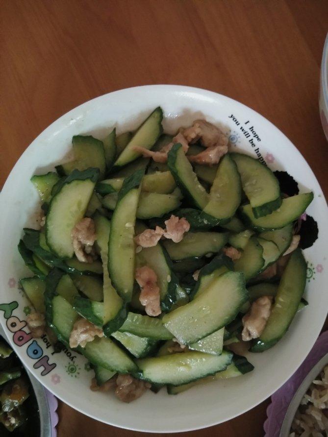 黄瓜炒肉