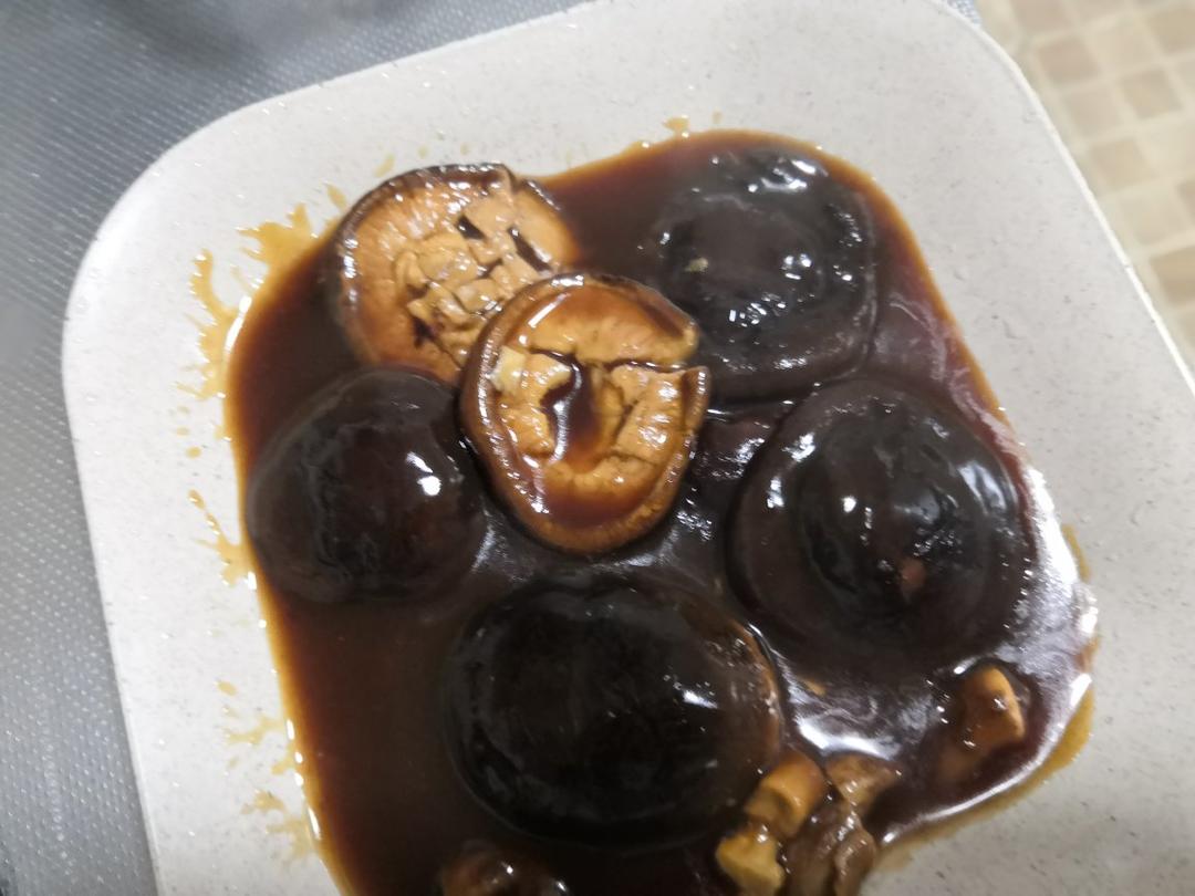 鲜嫩多汁，比鲍鱼还好吃红烧香菇