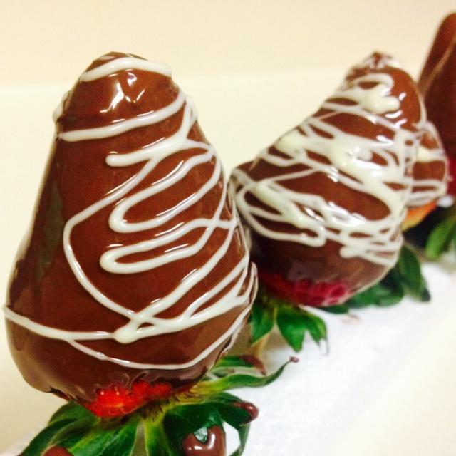 歌帝梵同款巧克力伯爵-脆皮巧克力草莓棒