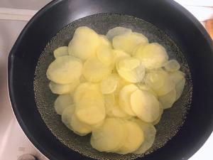 凉拌土豆片的做法 步骤3