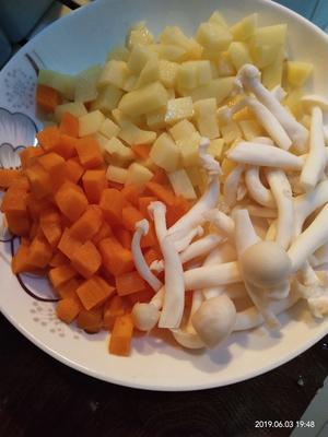 苏泊蔬菜汤的做法 步骤2