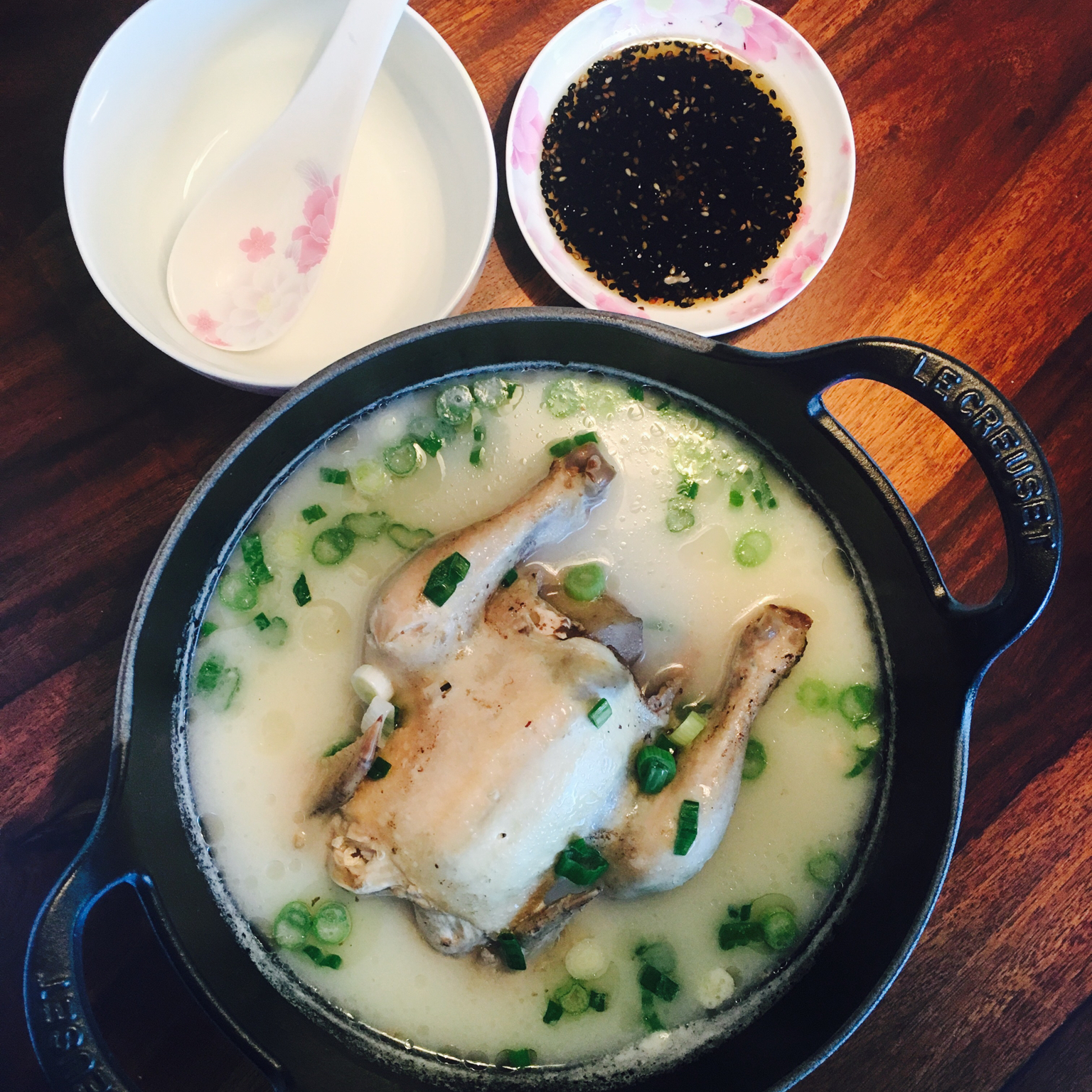 韩式参鸡汤