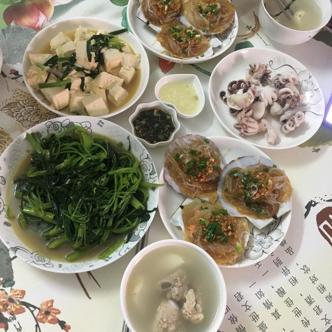 蒜蓉粉丝蒸扇贝