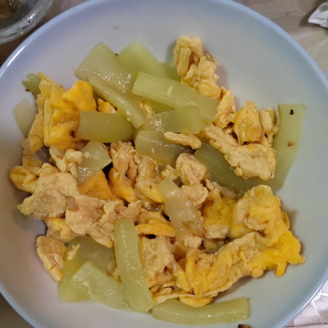 莴笋炒鸡蛋