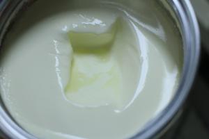 自制酸奶油 · 不用冷藏的做法 步骤1