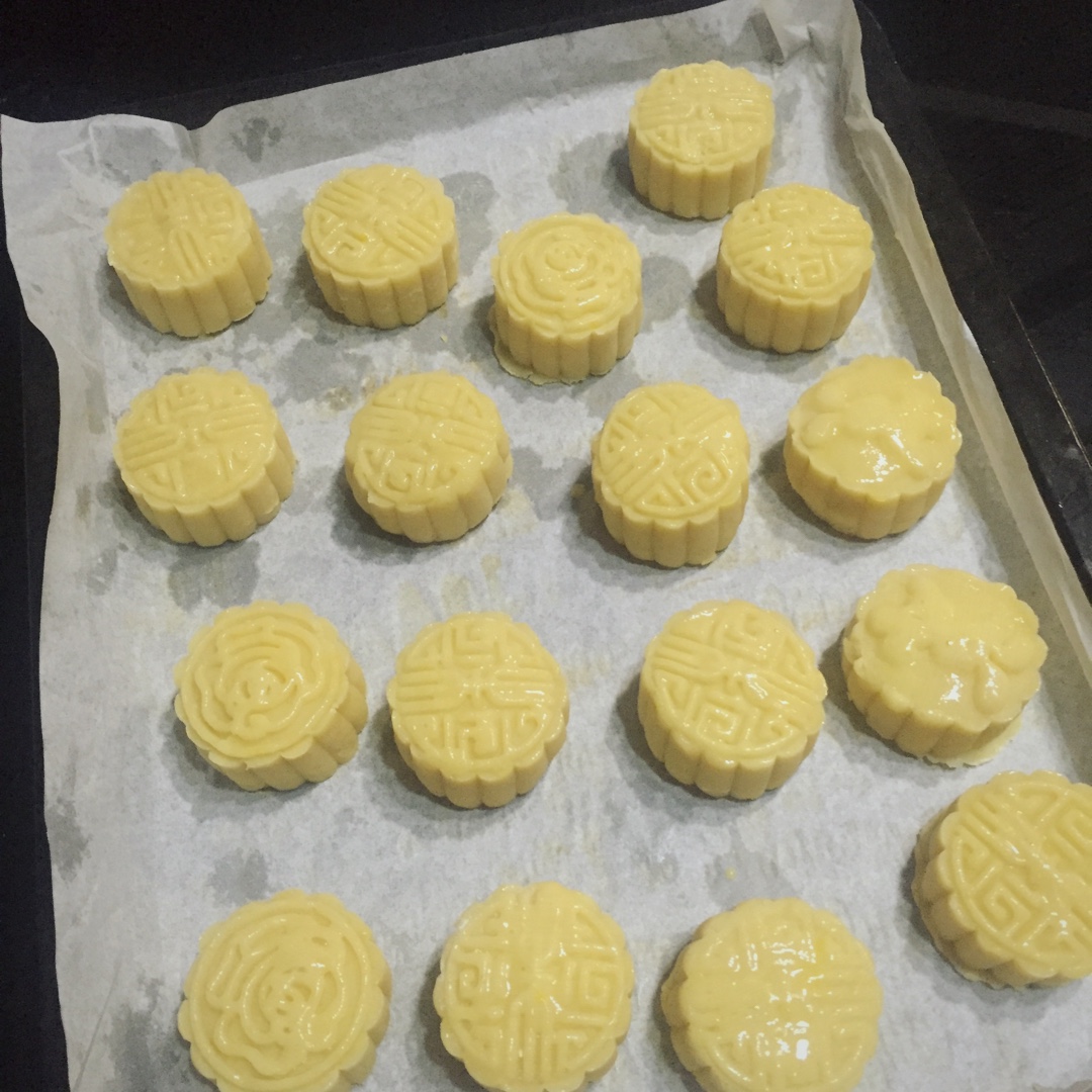 还原半岛奶黄月饼