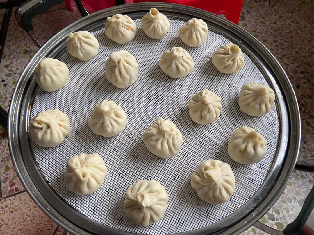 胡萝卜木耳鸡蛋包子——素包子也可以很好吃~