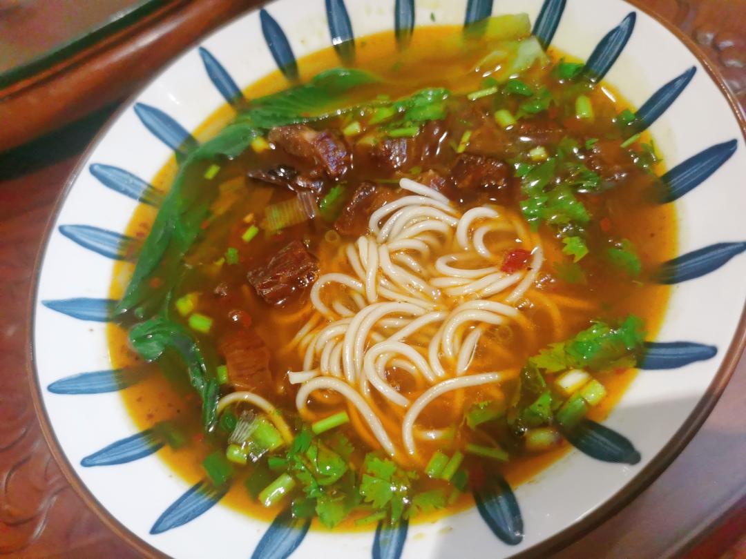 曼食慢语丨红烧牛肉面