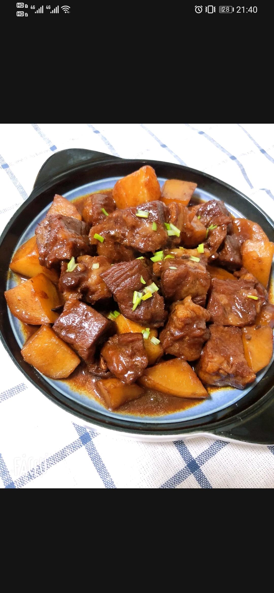 小孩子最爱吃的土豆炖牛肉，超级简单易操作，软糯可口的做法