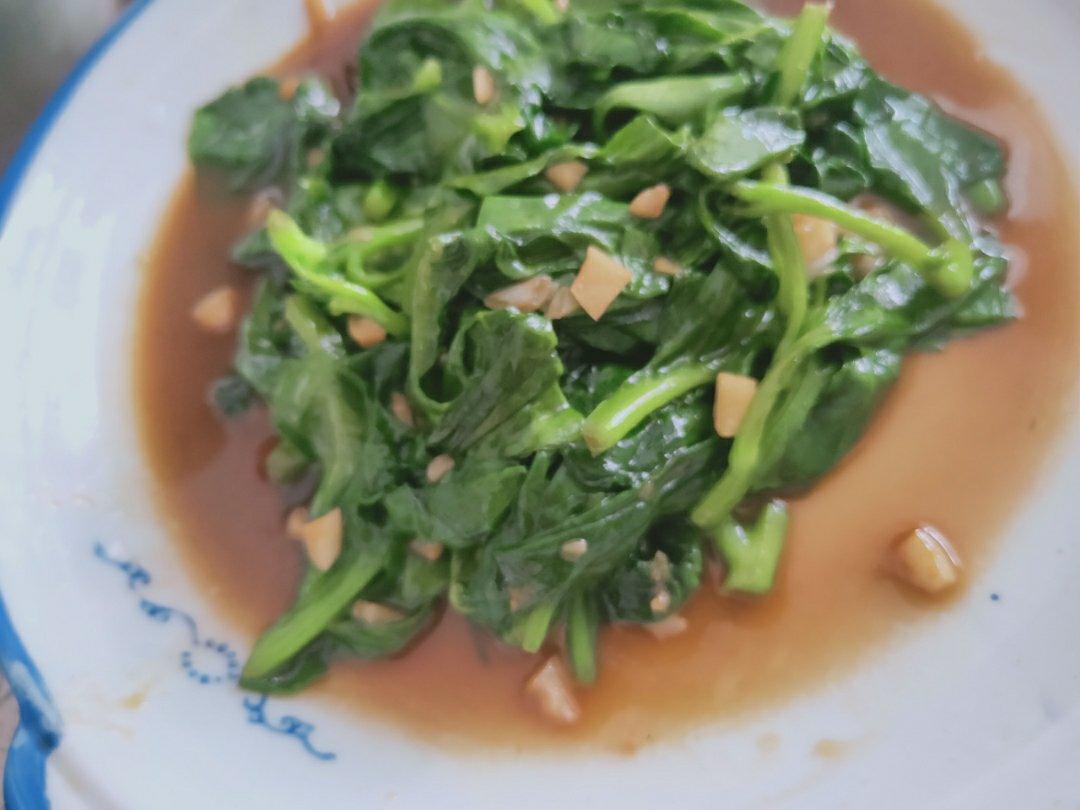 红烧木耳菜