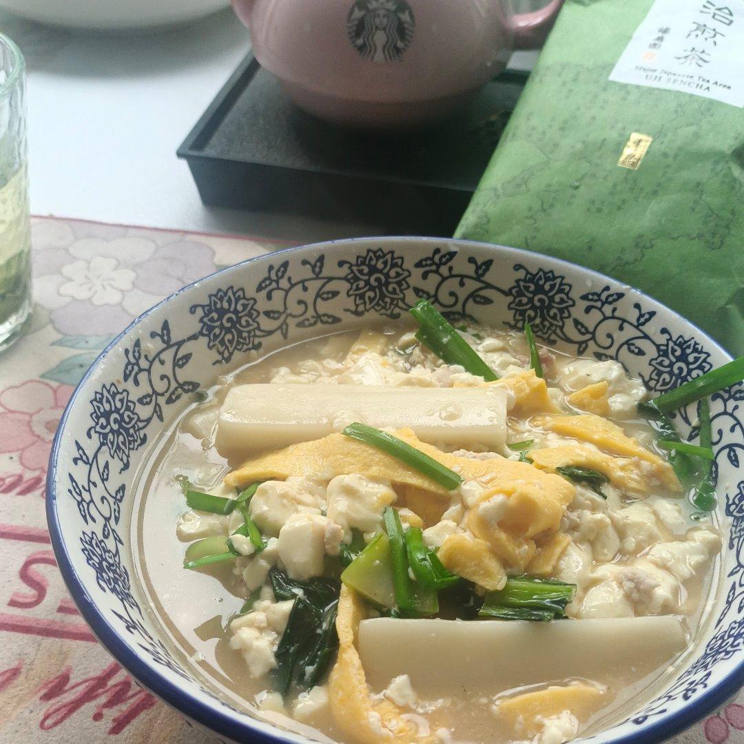 咕噜噜焖出一锅【嵊州豆腐年糕】！热乎鲜美，好吃省心！