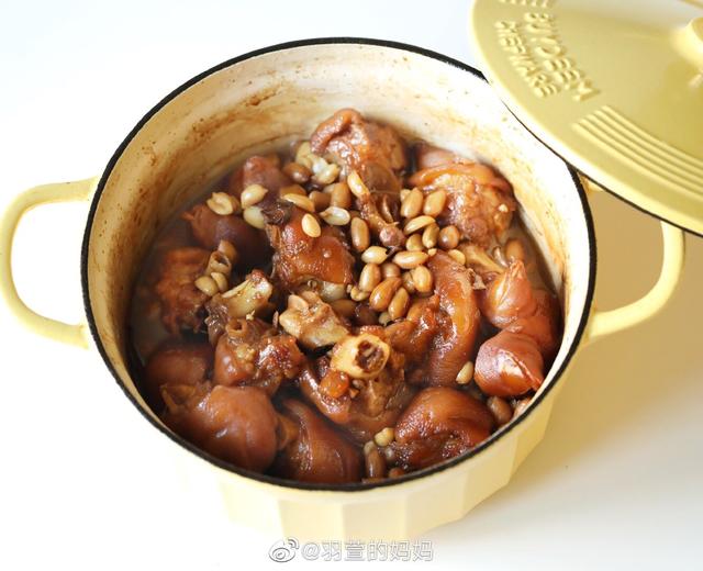 北鼎铸铁锅食谱|花生焖猪蹄的做法