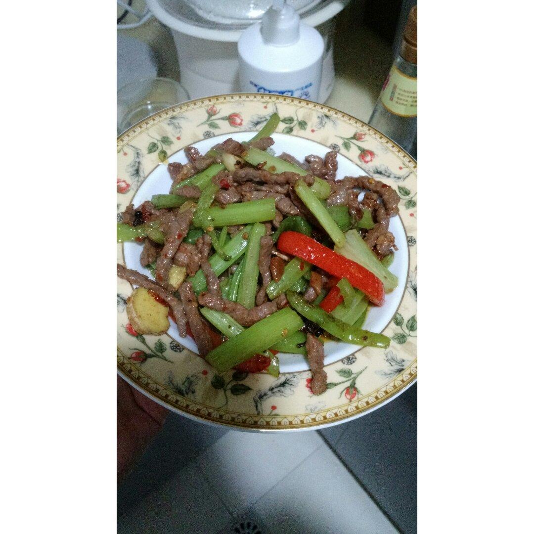 炒牛肉