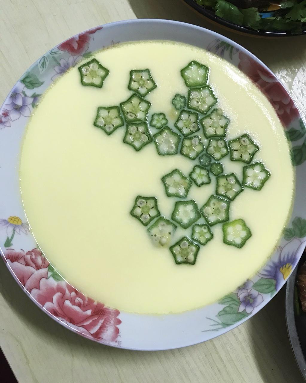 颜值控-做一朵开在碗里的花秋葵蒸水蛋