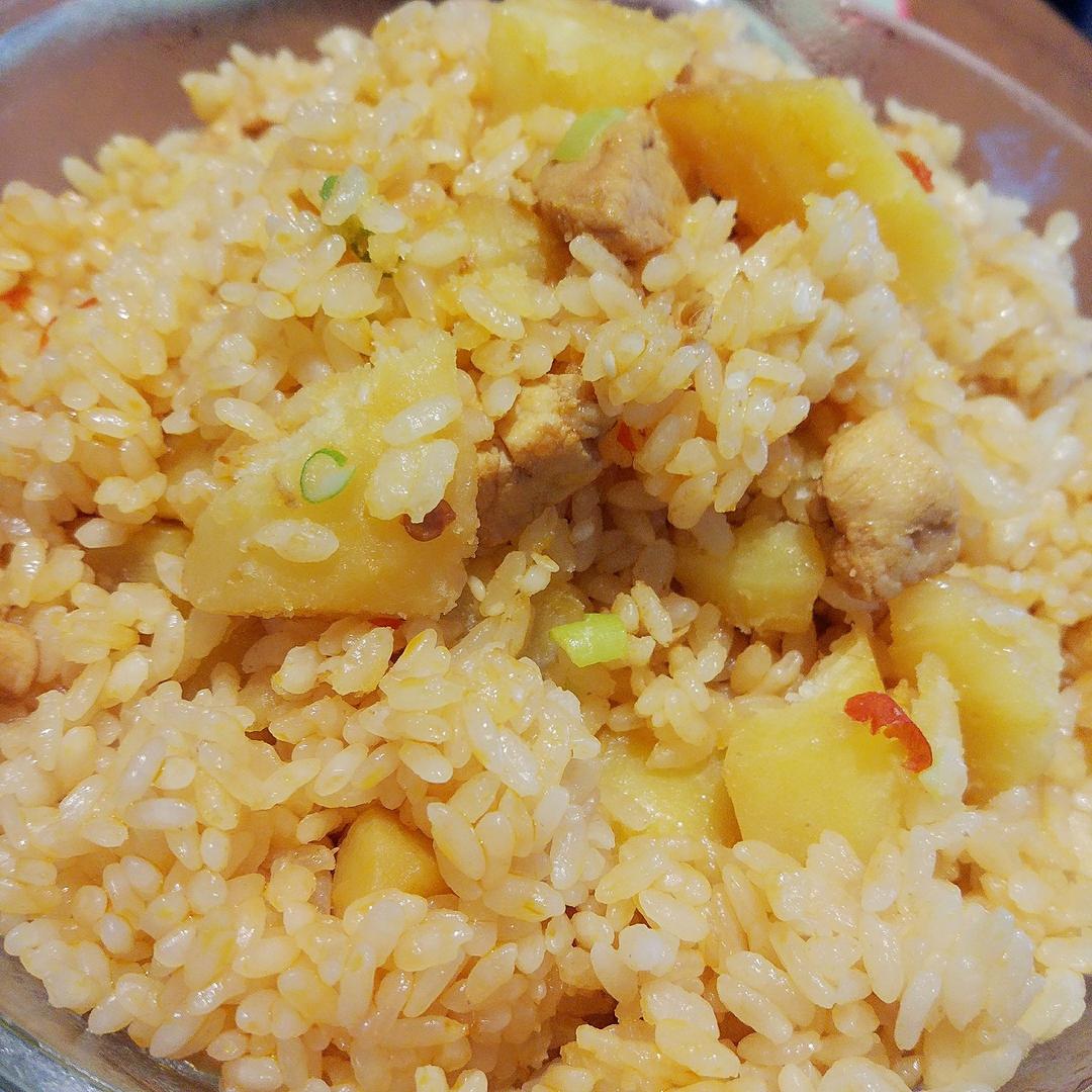 土豆焖饭（电饭锅版）