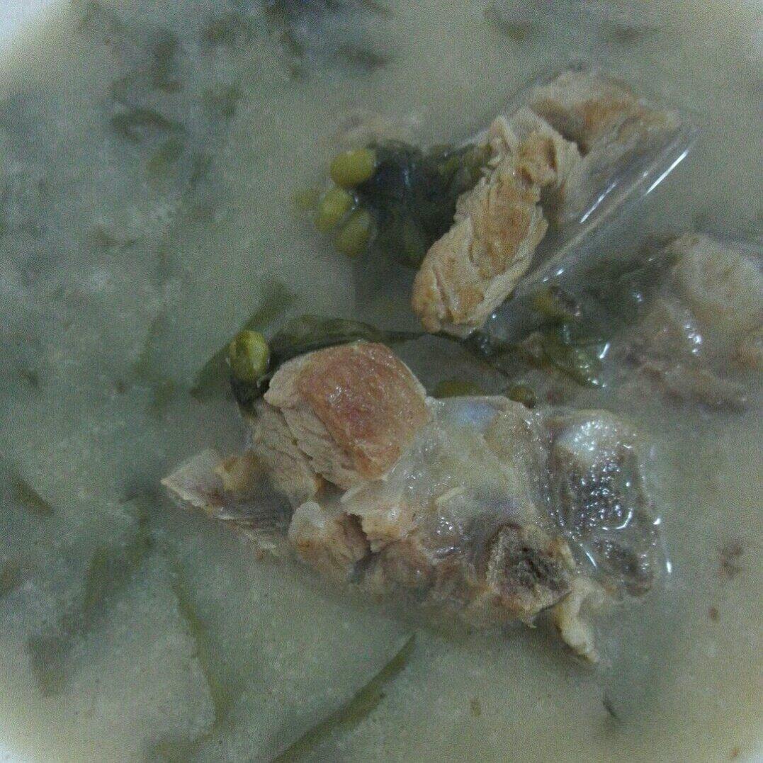 绿豆排骨汤