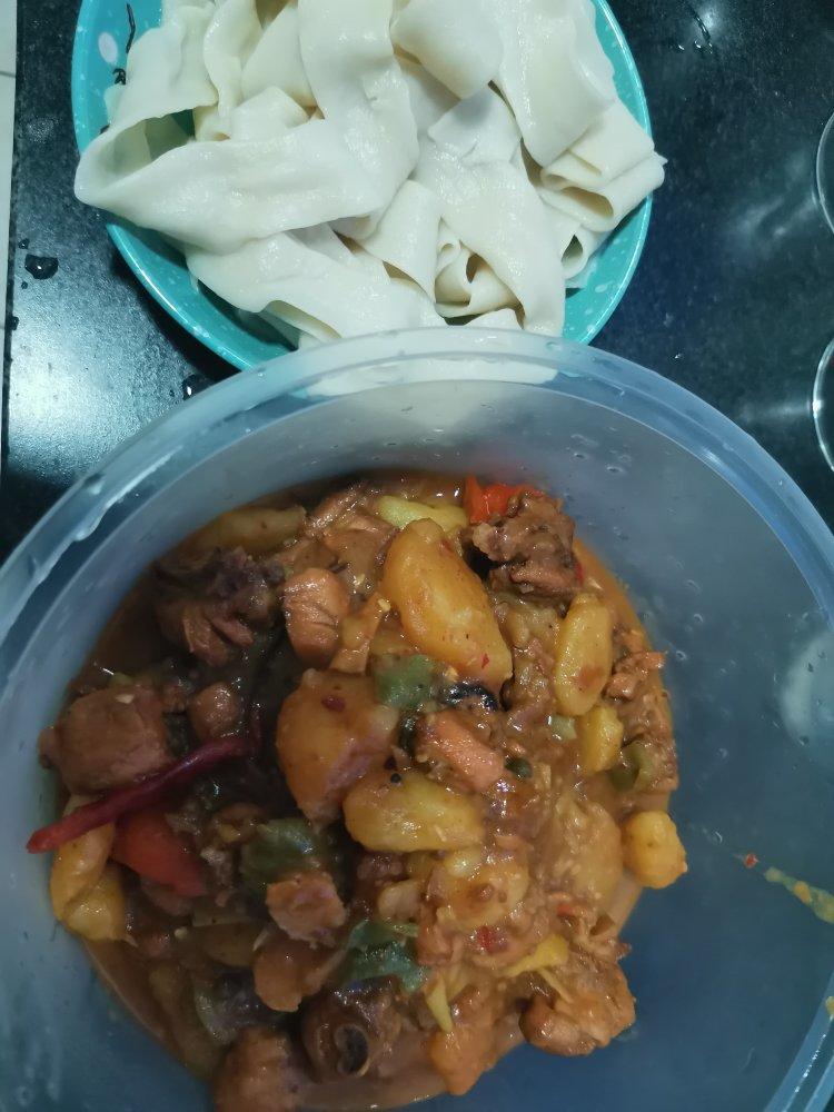 新疆特色大盘鸡（附加皮带面做法）