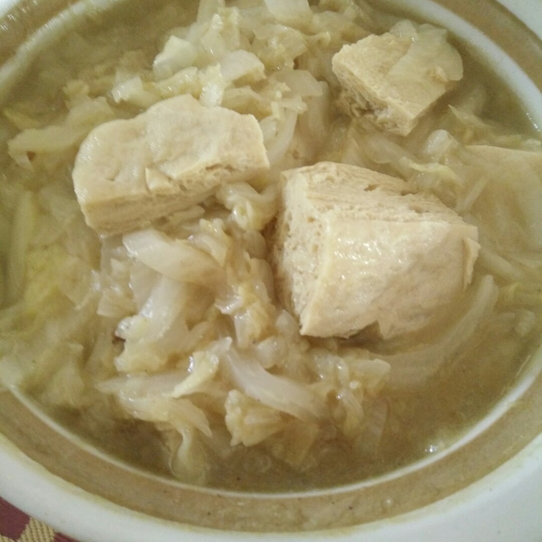 白菜炖冻豆腐