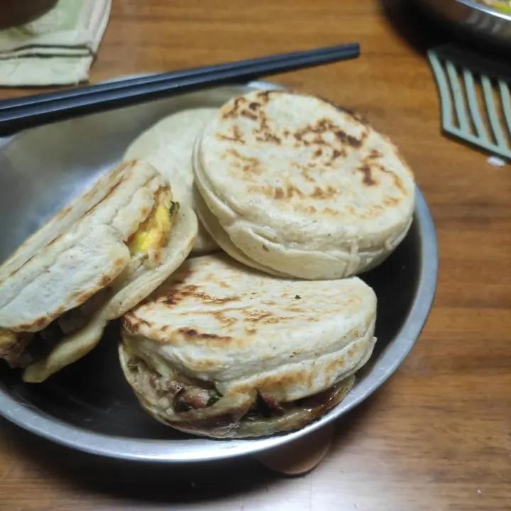 早餐霸王~沉甸甸鸡蛋汉堡
