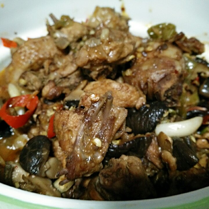 香菇炖鸡