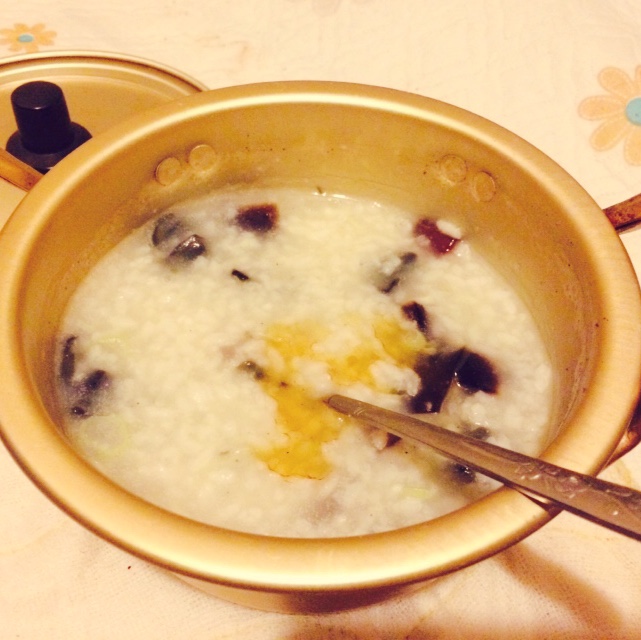 皮蛋粥【简易版】