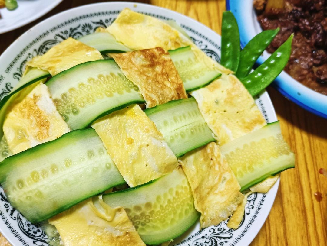 高颜值快手年夜饭之菠萝造型摆盘
