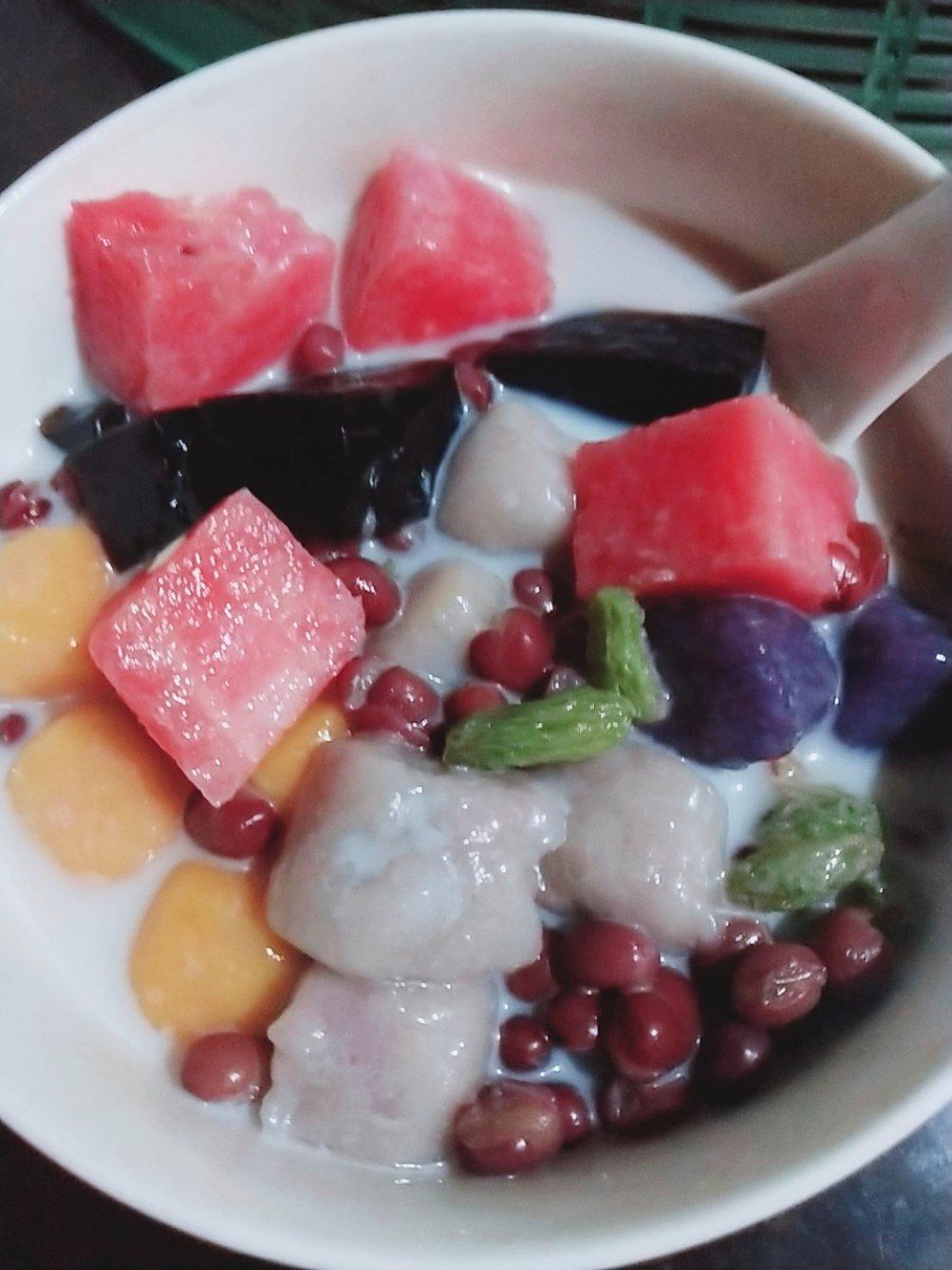 自制鲜芋仙芋圆（另附: 蜜红豆和仙草冻的做法）