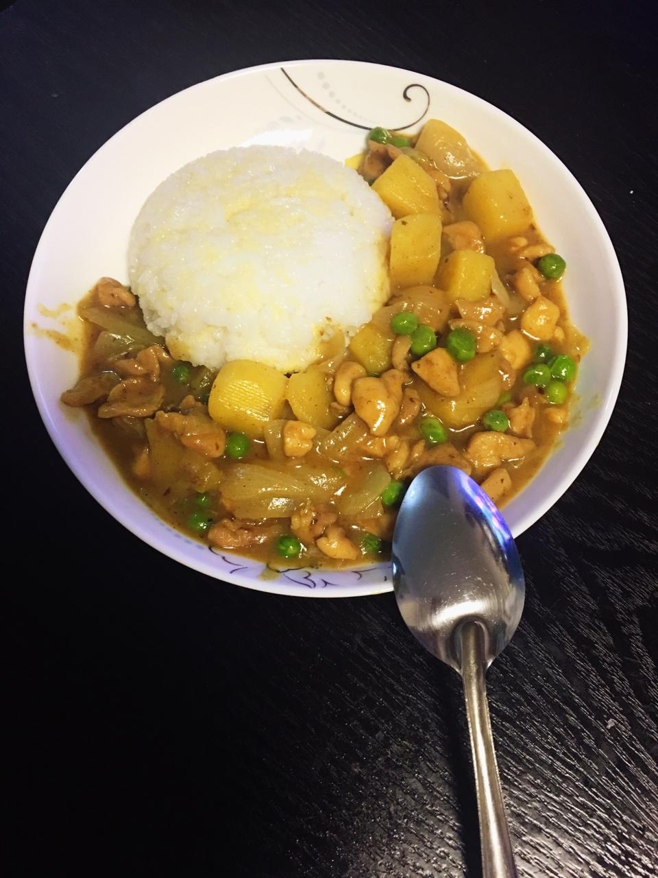 咖喱鸡肉饭