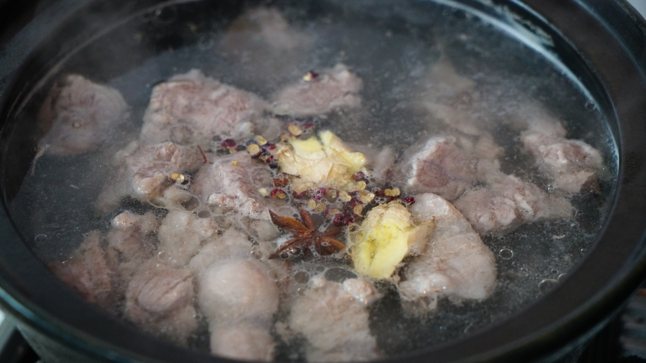 清炖薄荷牛肉的做法 步骤4