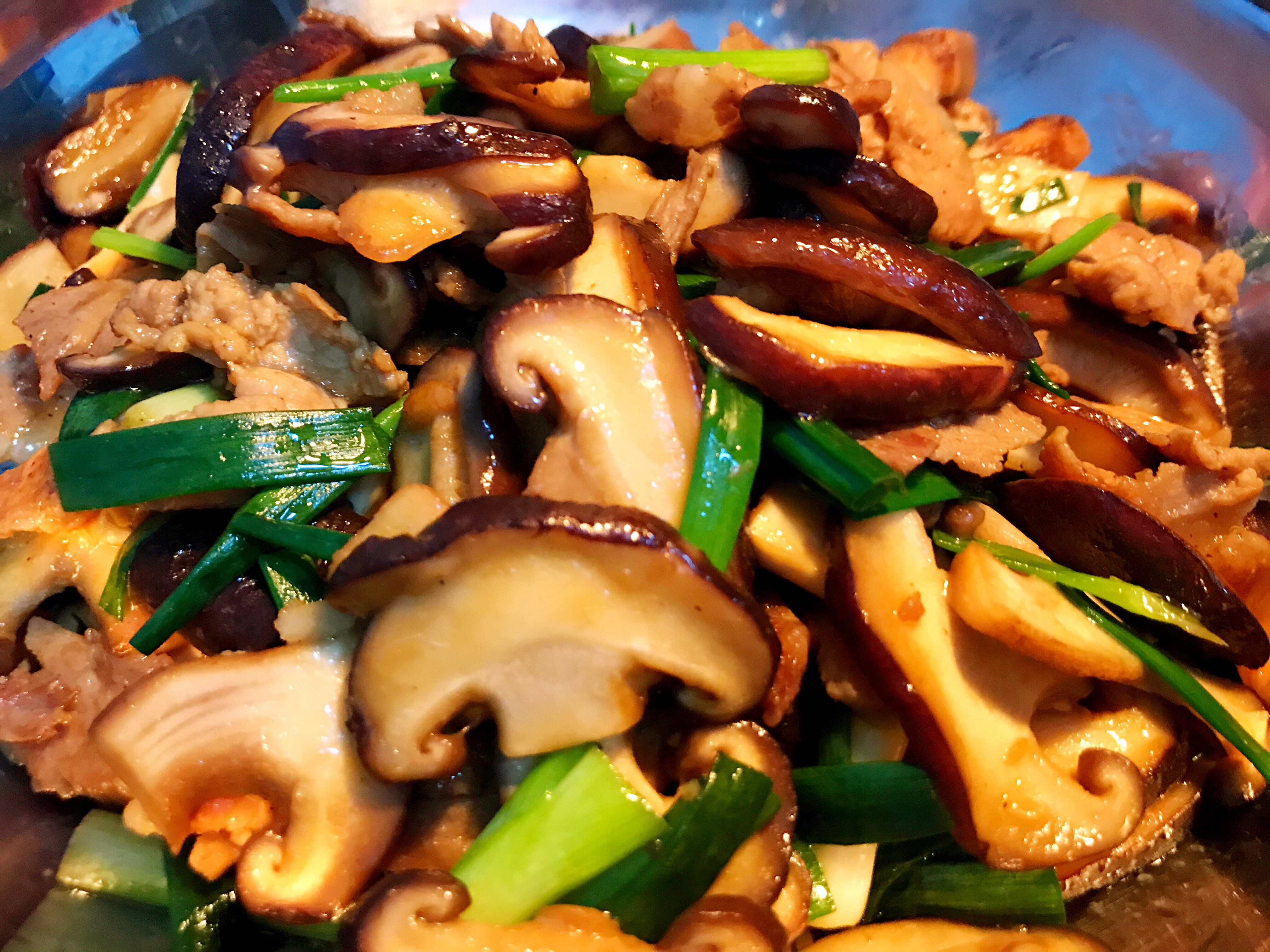 鲜香菇炒肉的做法