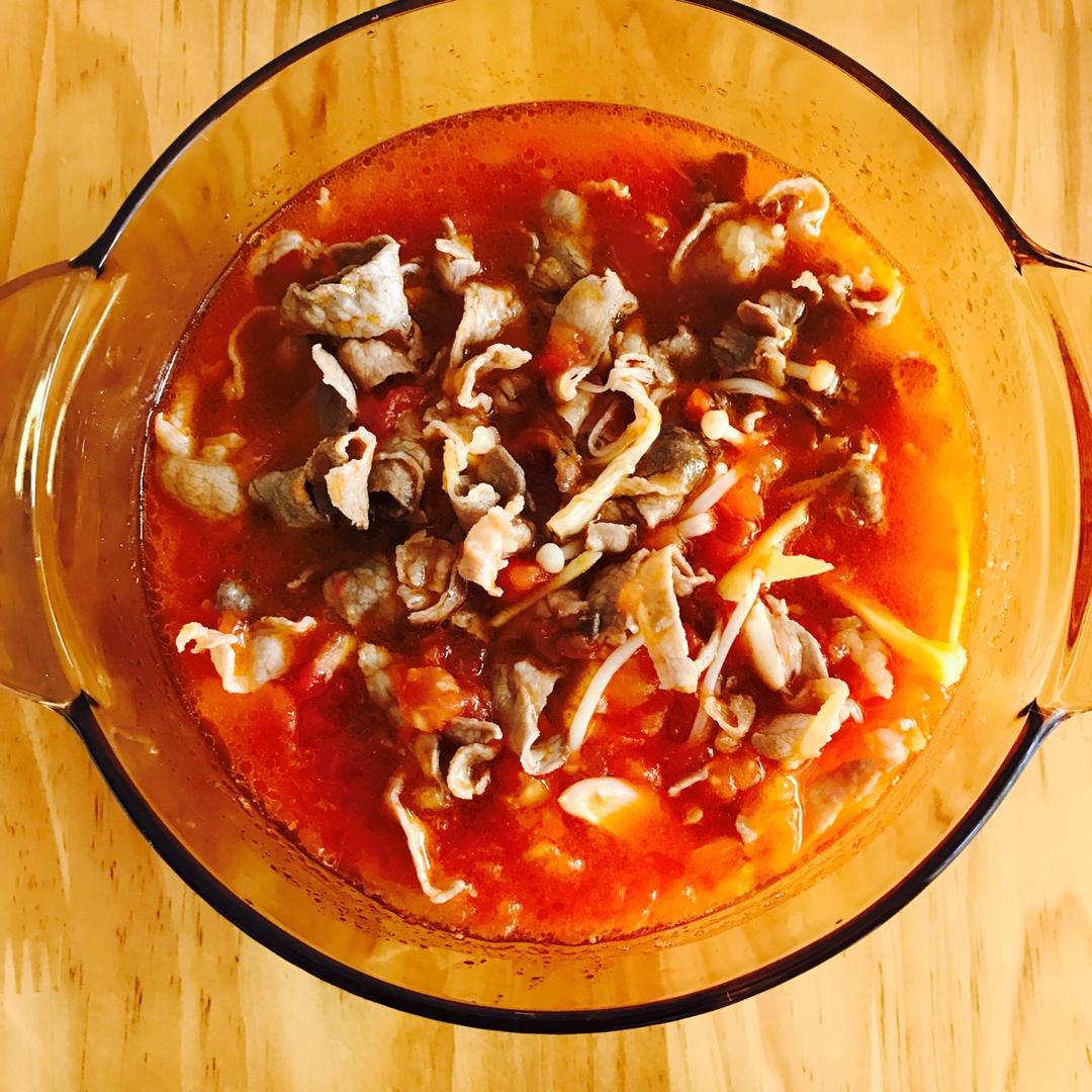 金针菇肥牛番茄锅