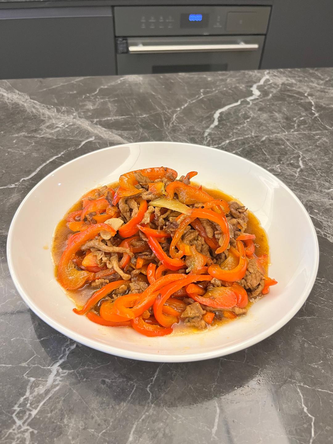 甜椒炒肉丝的做法