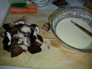 干炸香菇的做法 步骤2