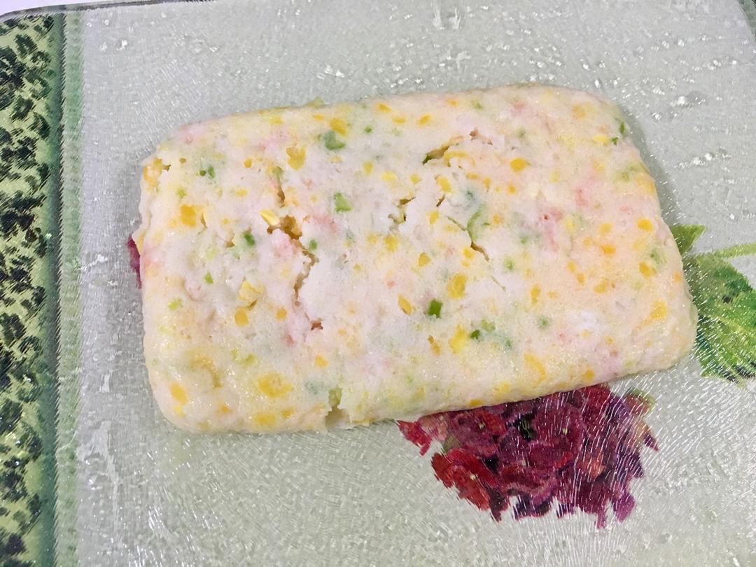 宝宝10个月辅食：妈妈都觉得好吃的虾仁蒸糕