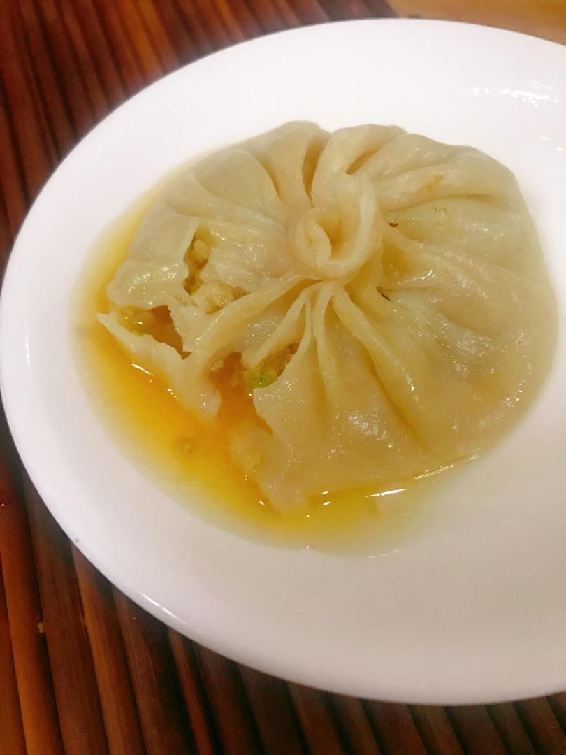 鸡汁灌汤包