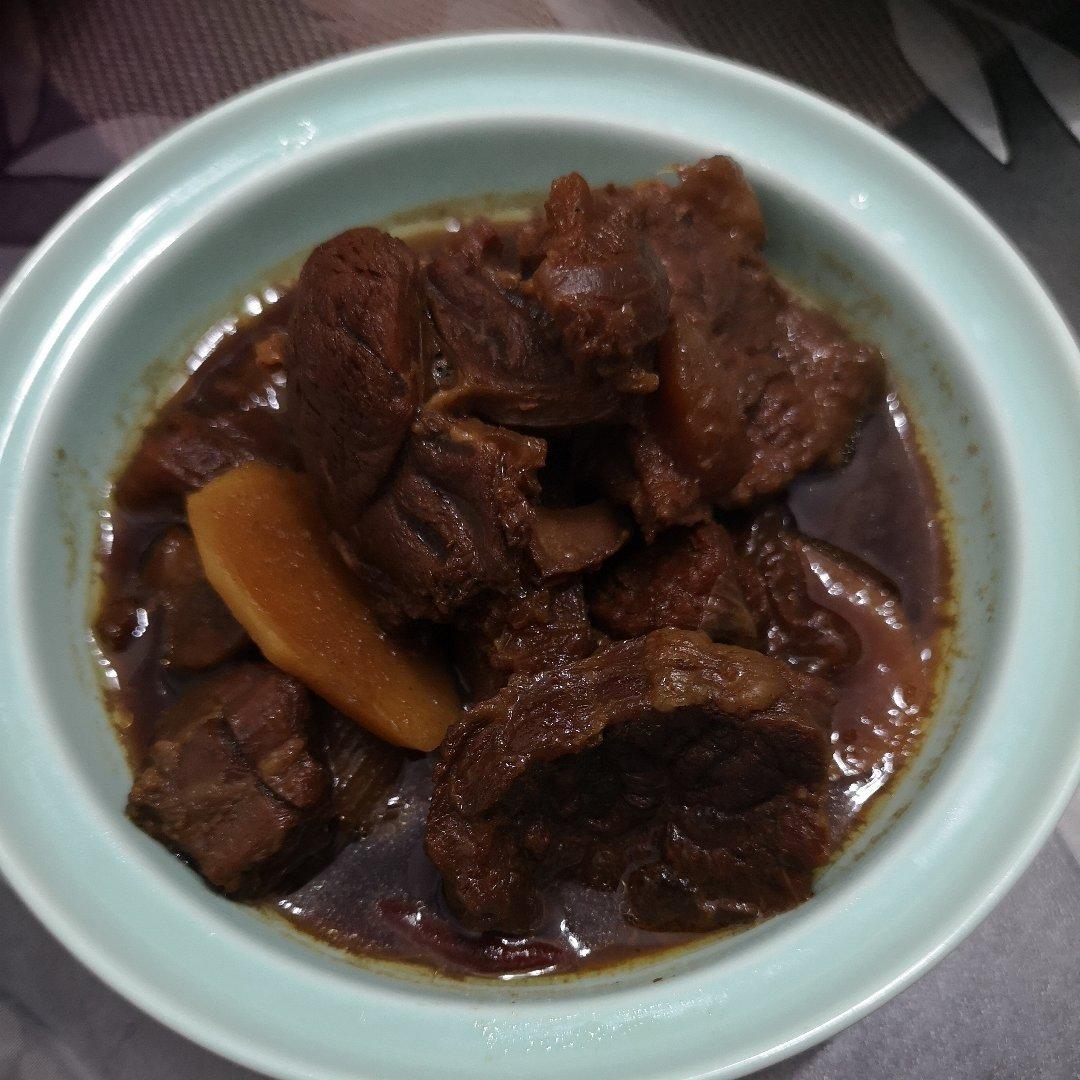 炖牛肉