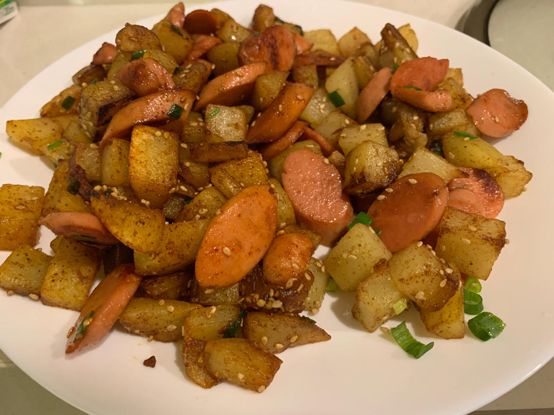 香辣过瘾的孜然土豆火腿，比路边摊还好吃