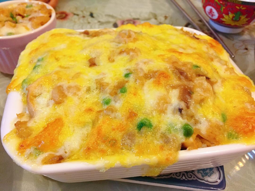 海鲜焗饭 Seafood Fried Rice with Cheesy Topping